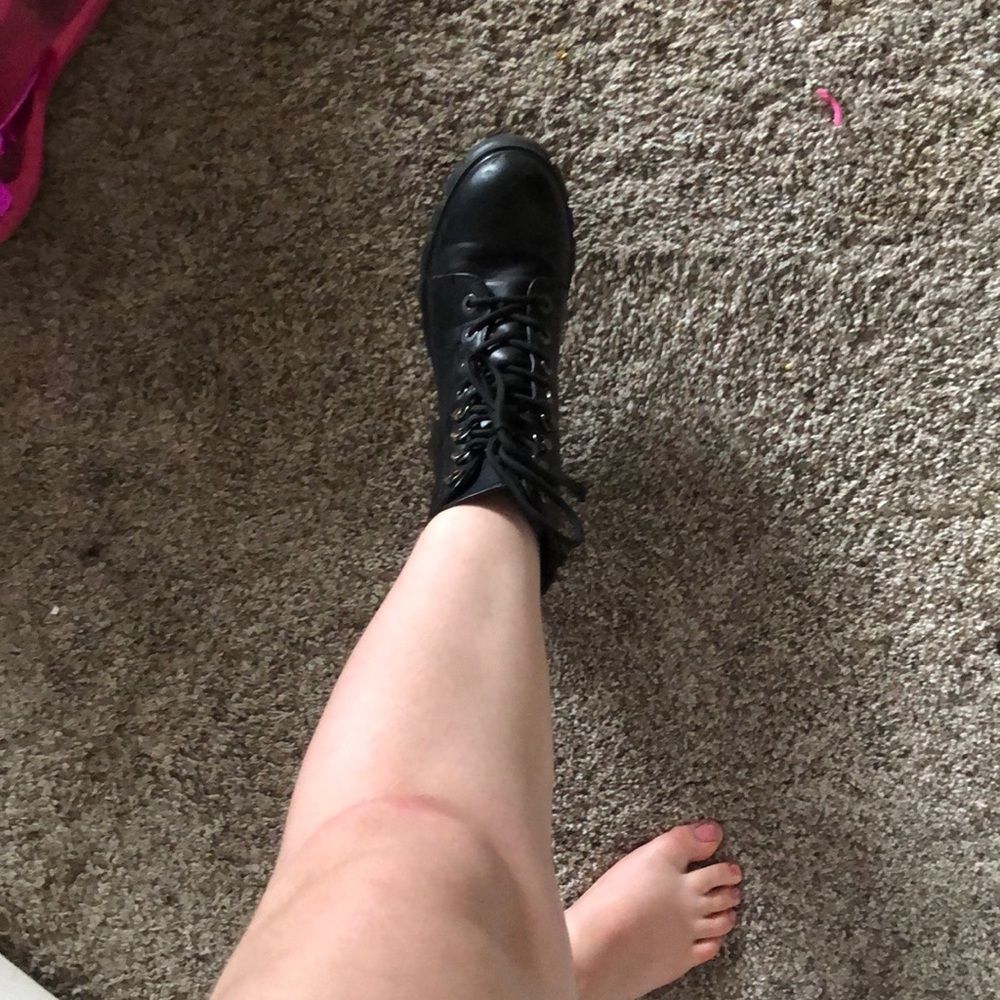 Combat boots